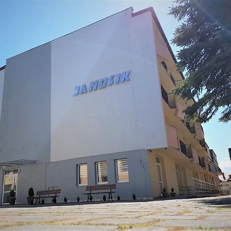 O.W.W Janosik Hotel Ustronie Morskie Bagian luar foto